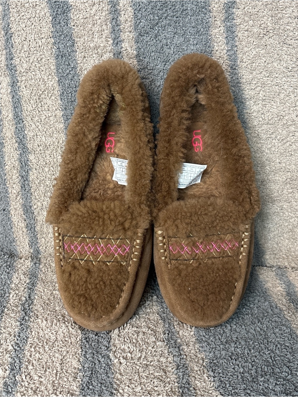 UGG Ansley Women's Brown Pink Shearling Moccasin Slipper - Cozy Lined size 6